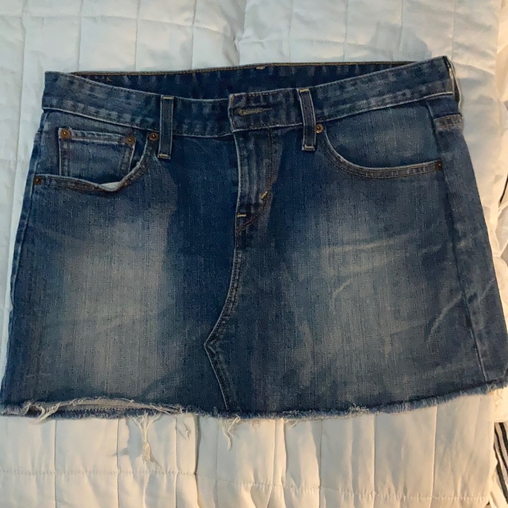 Levi’s mini skirt